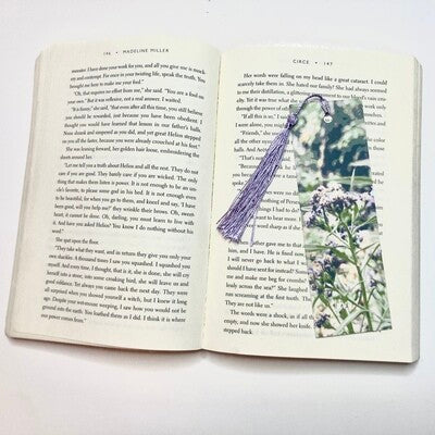 Juego de tres marcapáginas con diseño floral (copia)