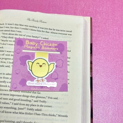 Marcapáginas magnético "Un capítulo más" con diseño de pollito (Copia)
