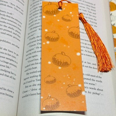 Marcapáginas con diseño de calabaza
