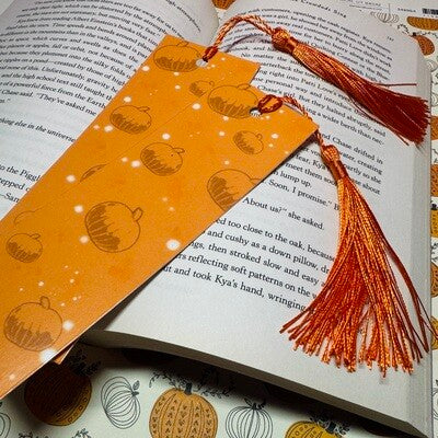 Marcapáginas con diseño de calabaza