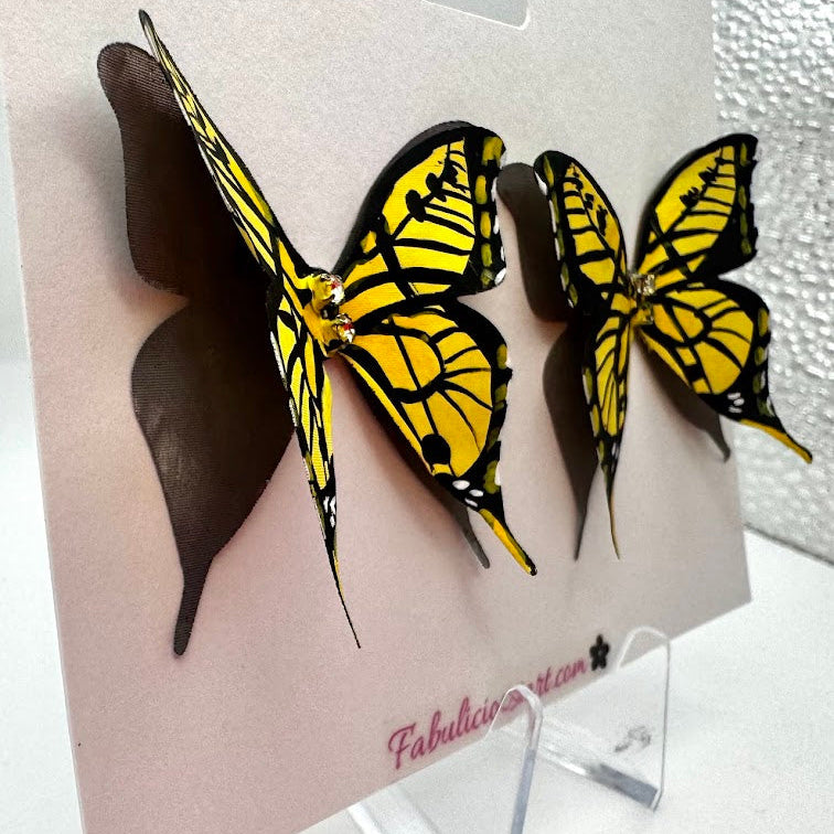 Preciosos pendientes de mariposa rosa (pequeños)